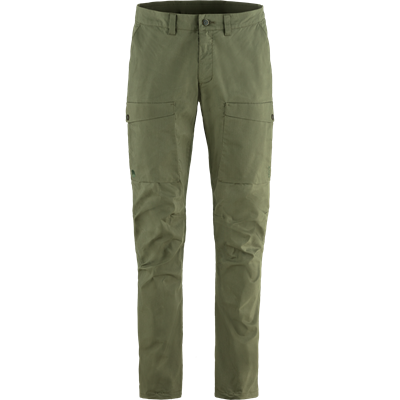 Grå trekkingbukser med elastisk talje og ventilationsåbninger.