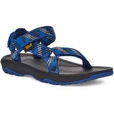 Børnesandal med justerbare stropper og gummisål.