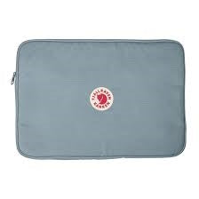 Grå Fjällräven Kånken laptop taske med lynlås.