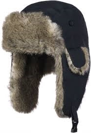 Unisex hat med store øreklapper og klikspænde.