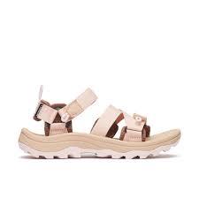 Kvinders sandaler i tan rose farve med lukning.