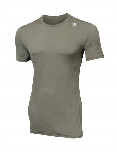 Grøn t-shirt i merinould med kort ærme.