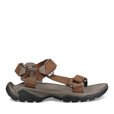 Brune herresandaler med læderremme og robust sål.