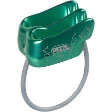 Grå Petzl sikringsanordning med afrundede rebbane slots.