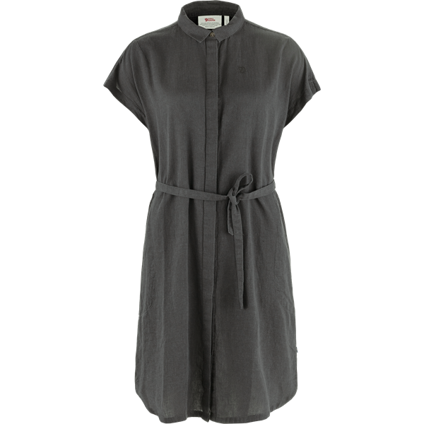 Afslappet skjortekjole med korte ærmer og bælte.